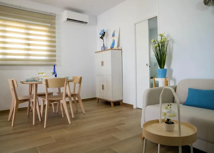 A Estrenar Gallardo 3 Con Piscina Privada - Solo Parejas O Familias Вілла