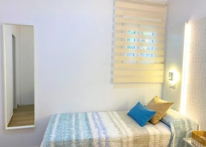 A Estrenar Gallardo 3 Con Piscina Privada - Solo Parejas O Familias